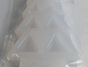 Силиконовый молд "треугольники" с литником